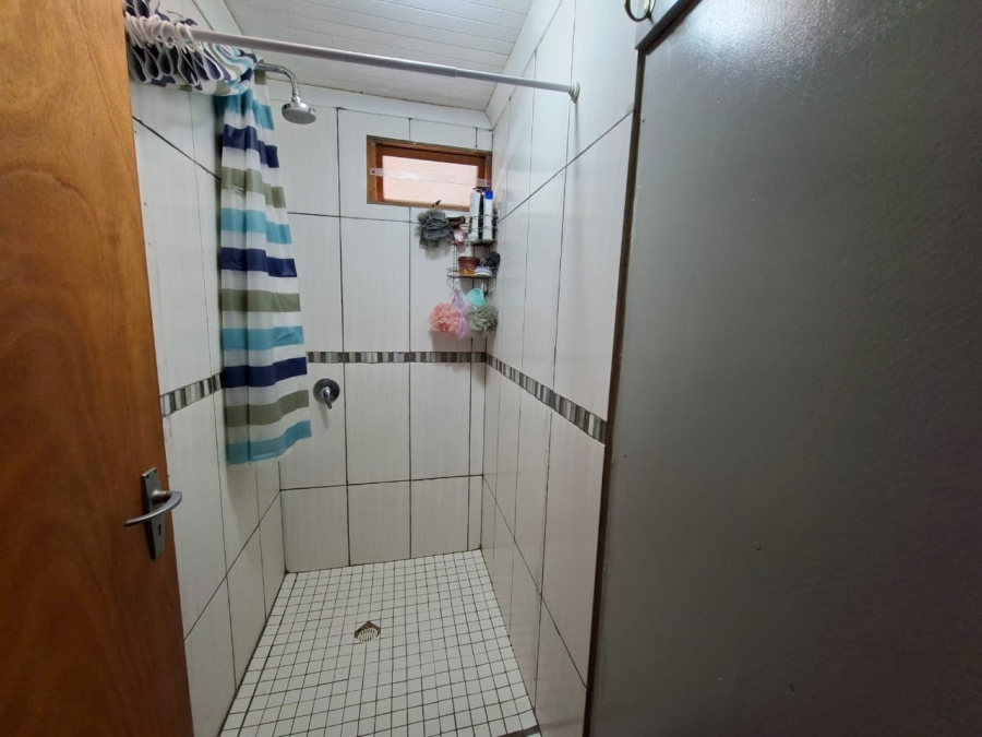 6 Bedroom Property for Sale in Hartenbos Central Western Cape